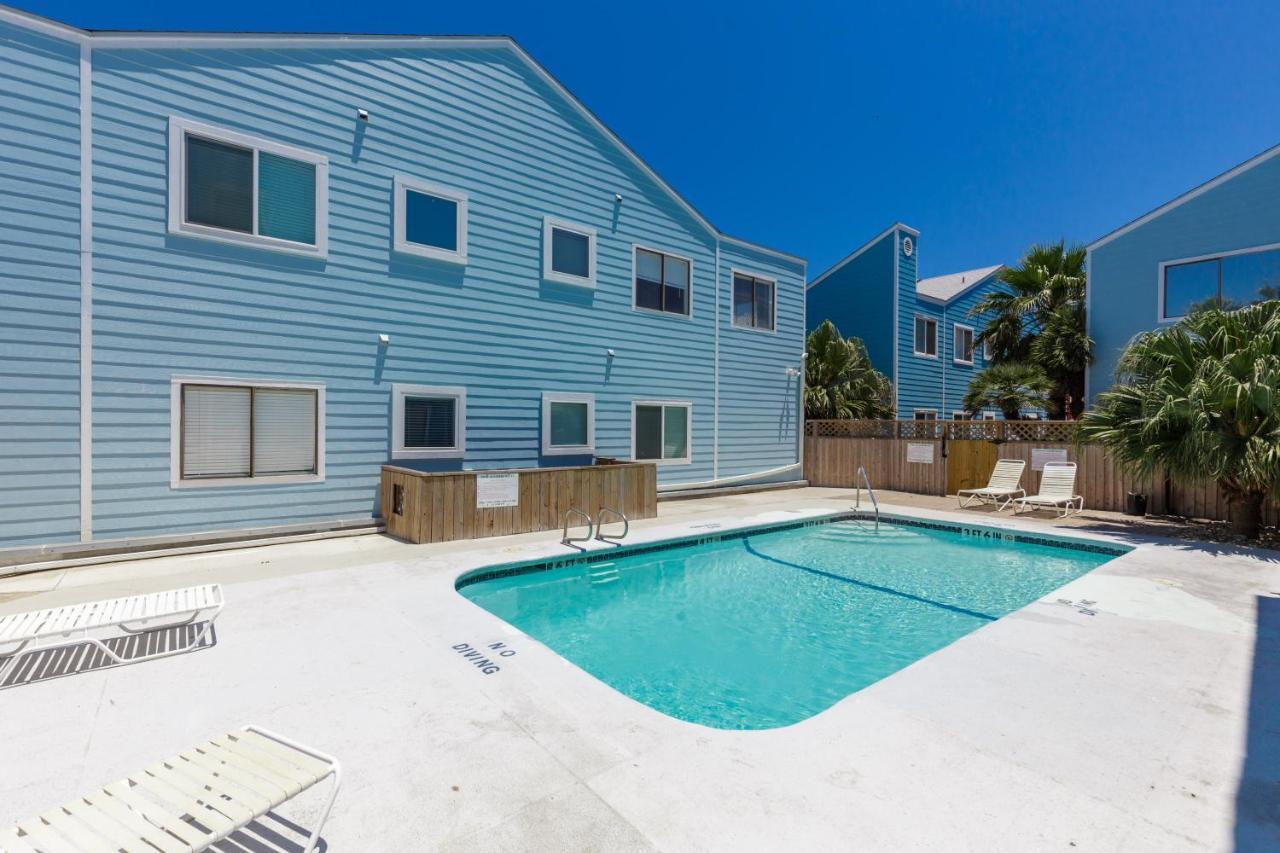 Corpus Christi-Padre Island Condo Is Walking Distance To Beach By Mustang Island, Sleeps Four, 2025 Traveler Award, Winter Rates Exterior foto